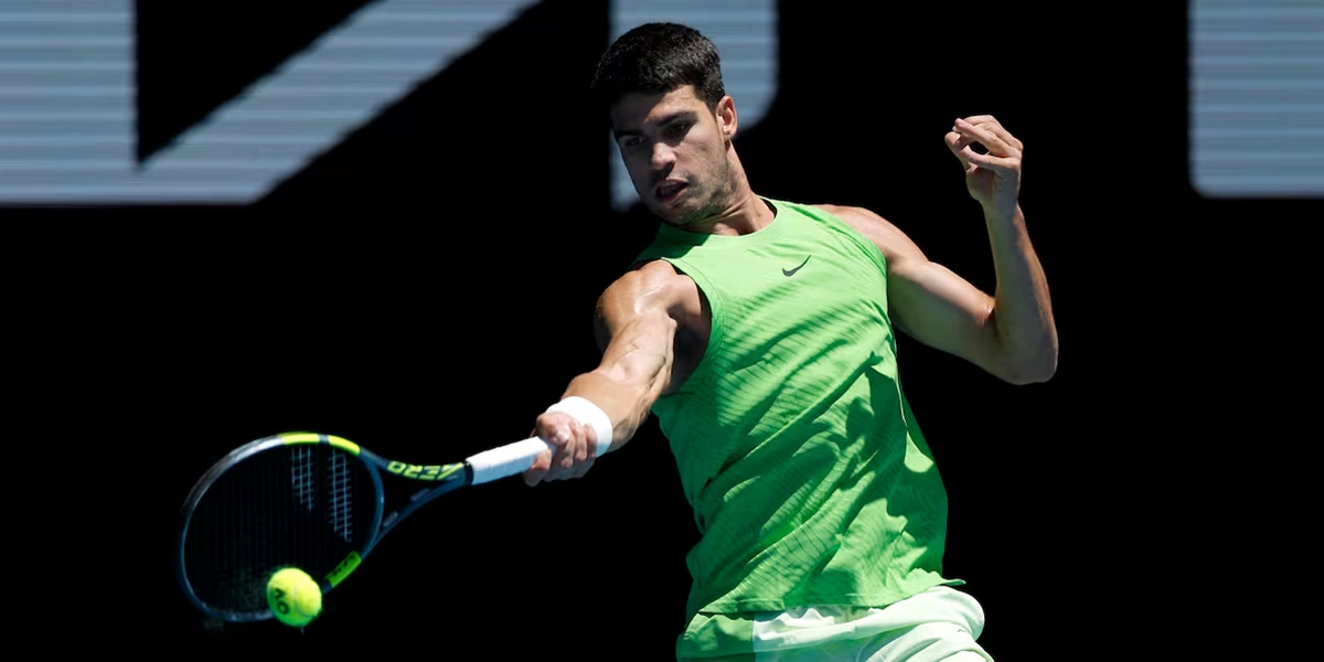 Carlos Alcaraz Melaju ke Perempat Final Australian Open dengan Servis Memukau